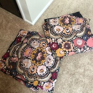 Pottery Barn - Helena Embroidered Floral Percale Duvet Cover - full /queen